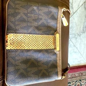 Michael Kors Crossbody purse